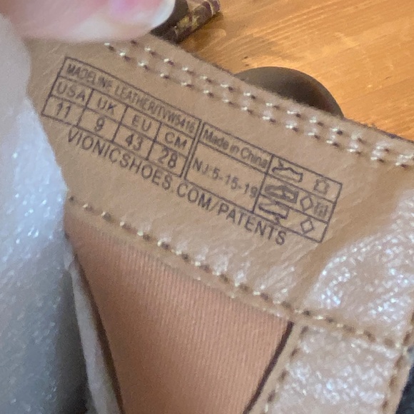 BRAND NEW Never Worn Vionic Madeline Black Leather Boots - Size 11 - Picture 11 of 16